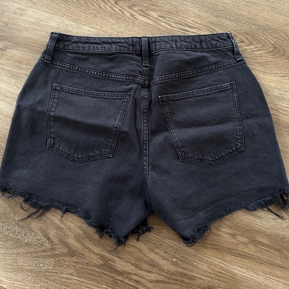 Universal Thread Woman’s Curvy Vintage Midi Shorts- NWOT - Picture 4 of 9